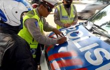 Alasan Polisi Menahan SIM Saat Tilang, Pengemudi Cerdas Wajib Tahu